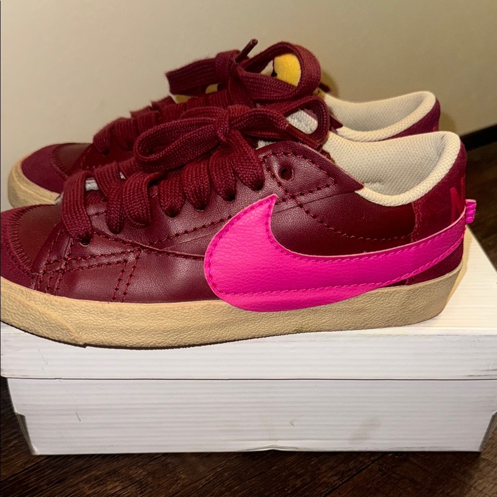 Nike Red and Pink Sneakers Classic Low-Top Design